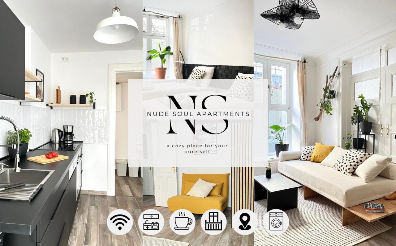 Stylish Central Apartment — 4-Star Luxury Hotel in Hamburg, Germany