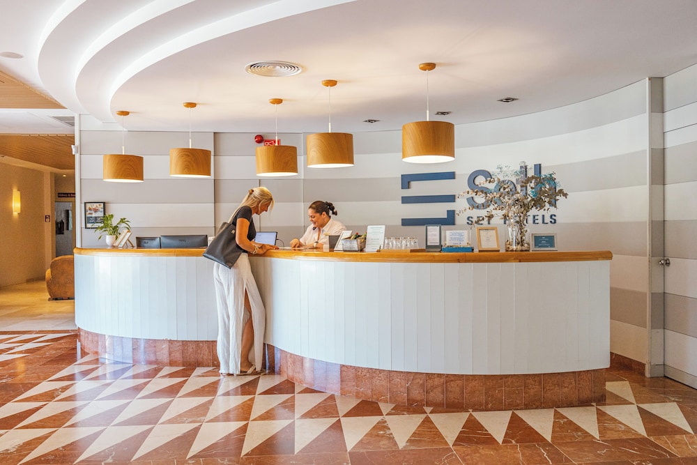 Hotel Seth Santo Tomas — Es Migjorn Gran — photo 2