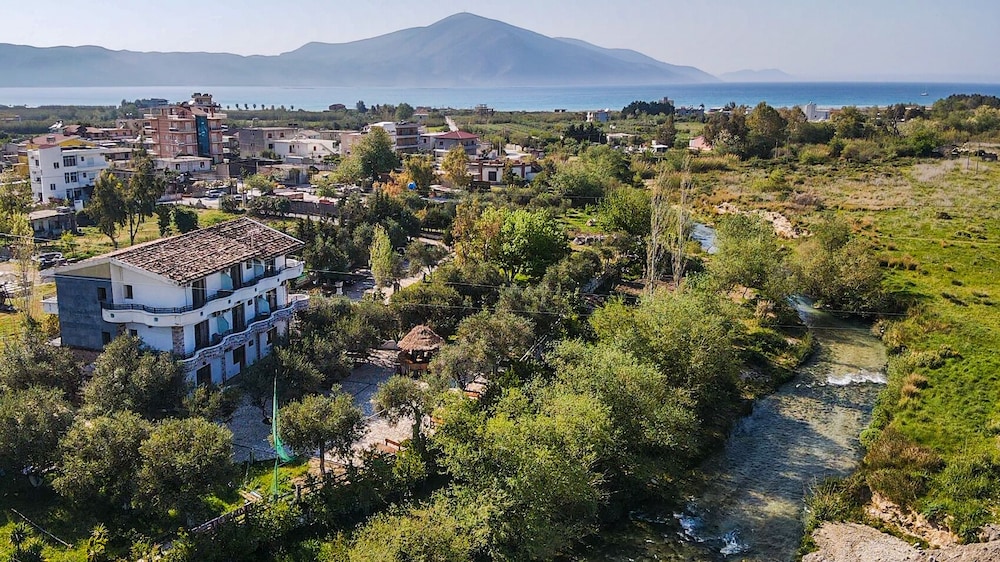 Oasis Hotel - last minute hotel in Orikum