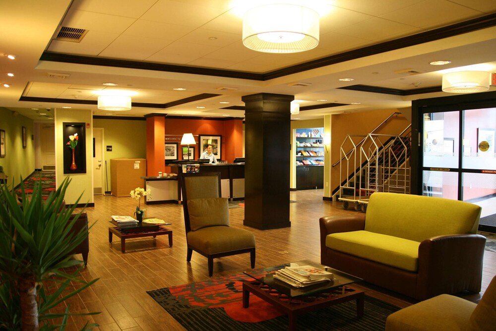 Hampton Inn Jericho Westbury - photo 6