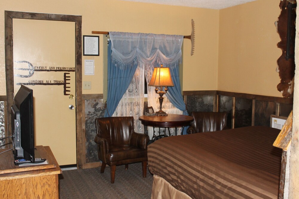 Black Bear Motel - photo 18