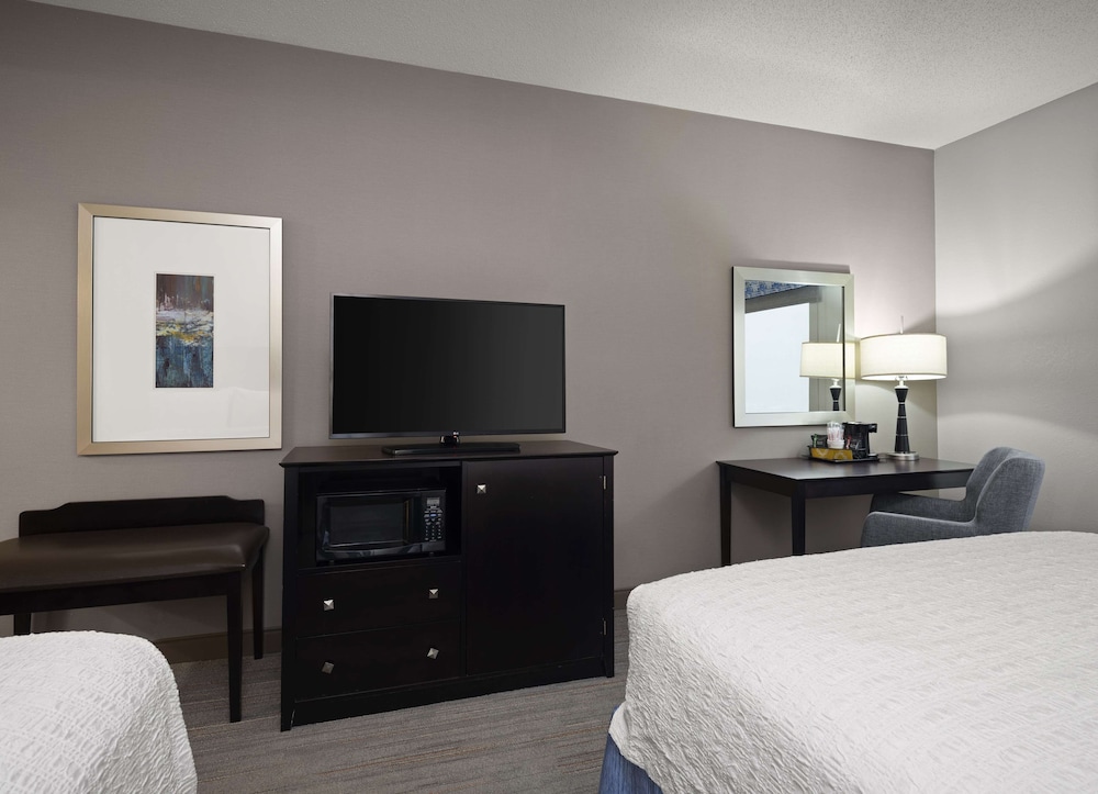 Hampton Inn & Suites Arundel Mills Baltimore - photo 16