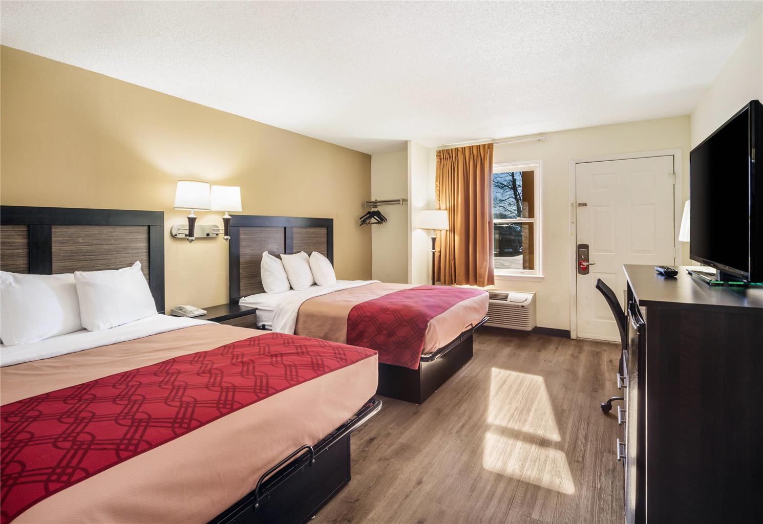 Econo Lodge Glade Springs I 81 - photo 27