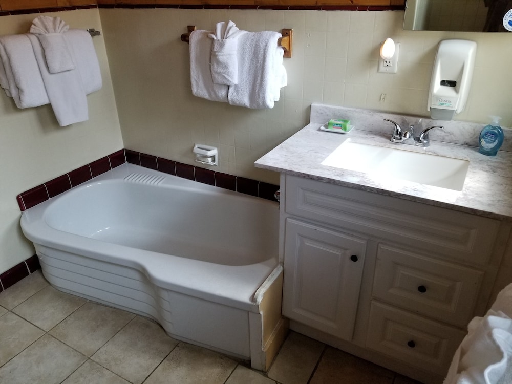 Grey Squirrel Resort - photo 148