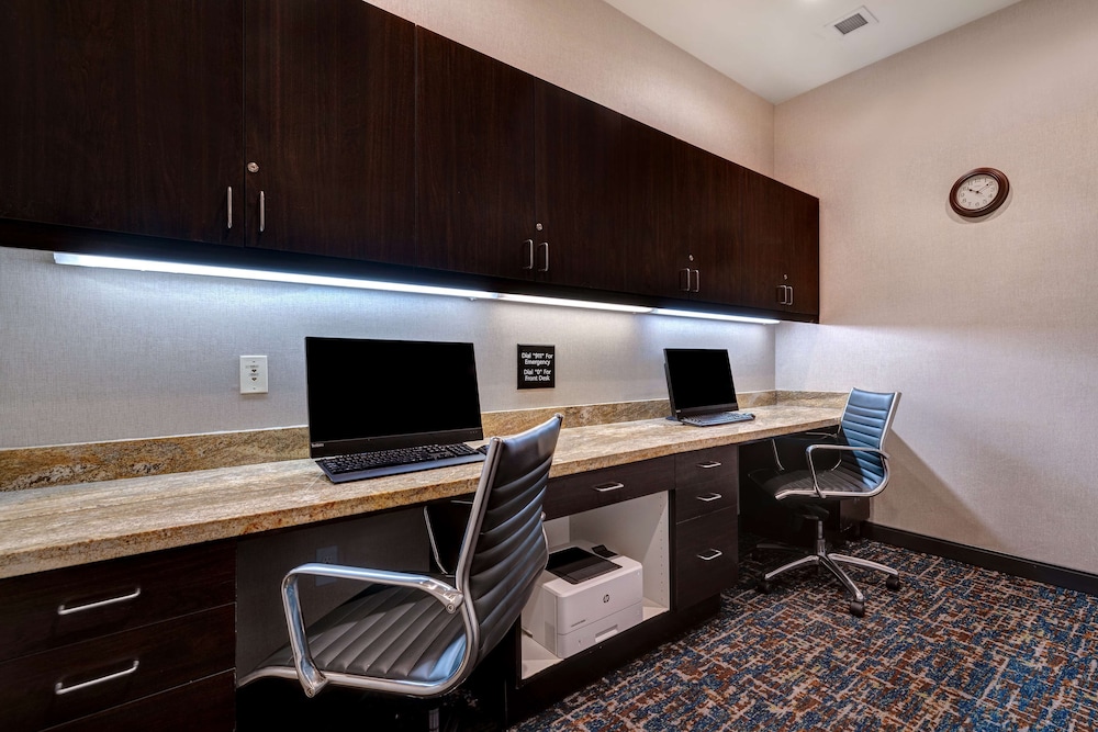 Hampton Inn & Suites Seattle Federal Way - photo 64
