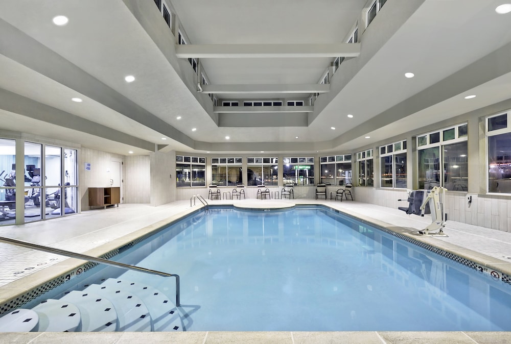 Holiday Inn Express Hotel & Suites Kansas City Grandview by IHG - photo 25