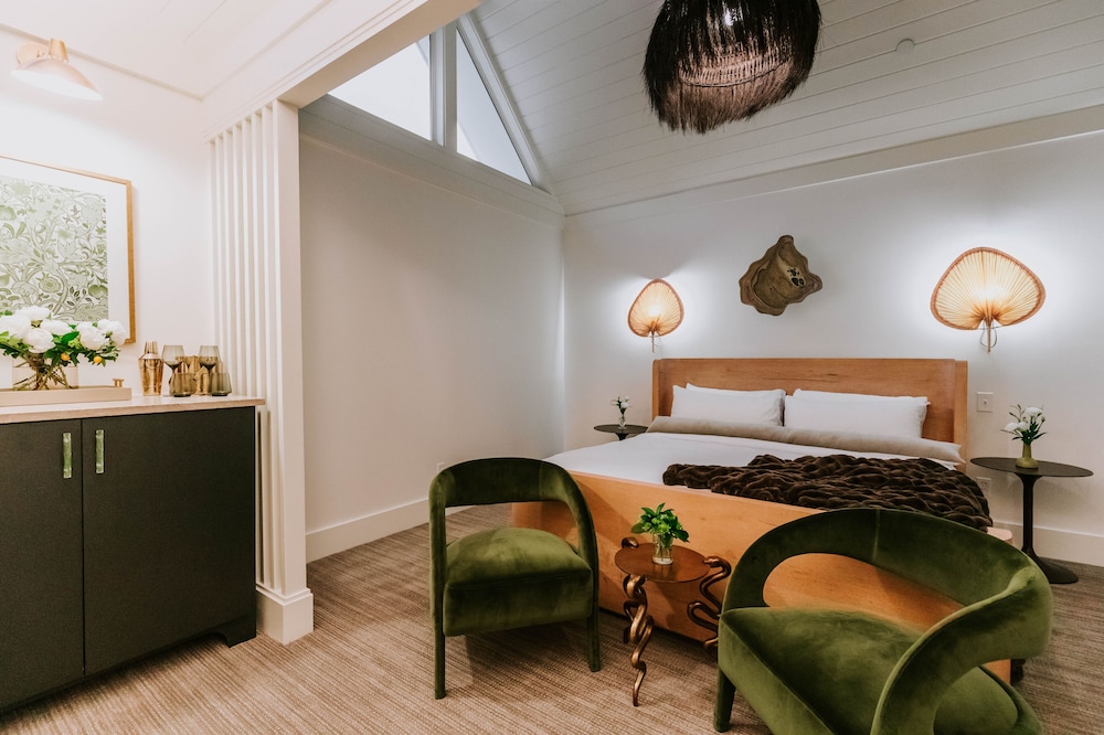 The Springs Hotel - photo 25