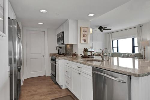 Epic Abode by Sea Scape Properties in Wrightsville Beach, United States