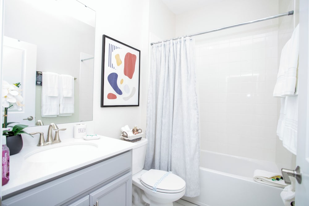 Gorgeous 5 Bd Home Close to Disney Storey Lake Resort 2734 - photo 8