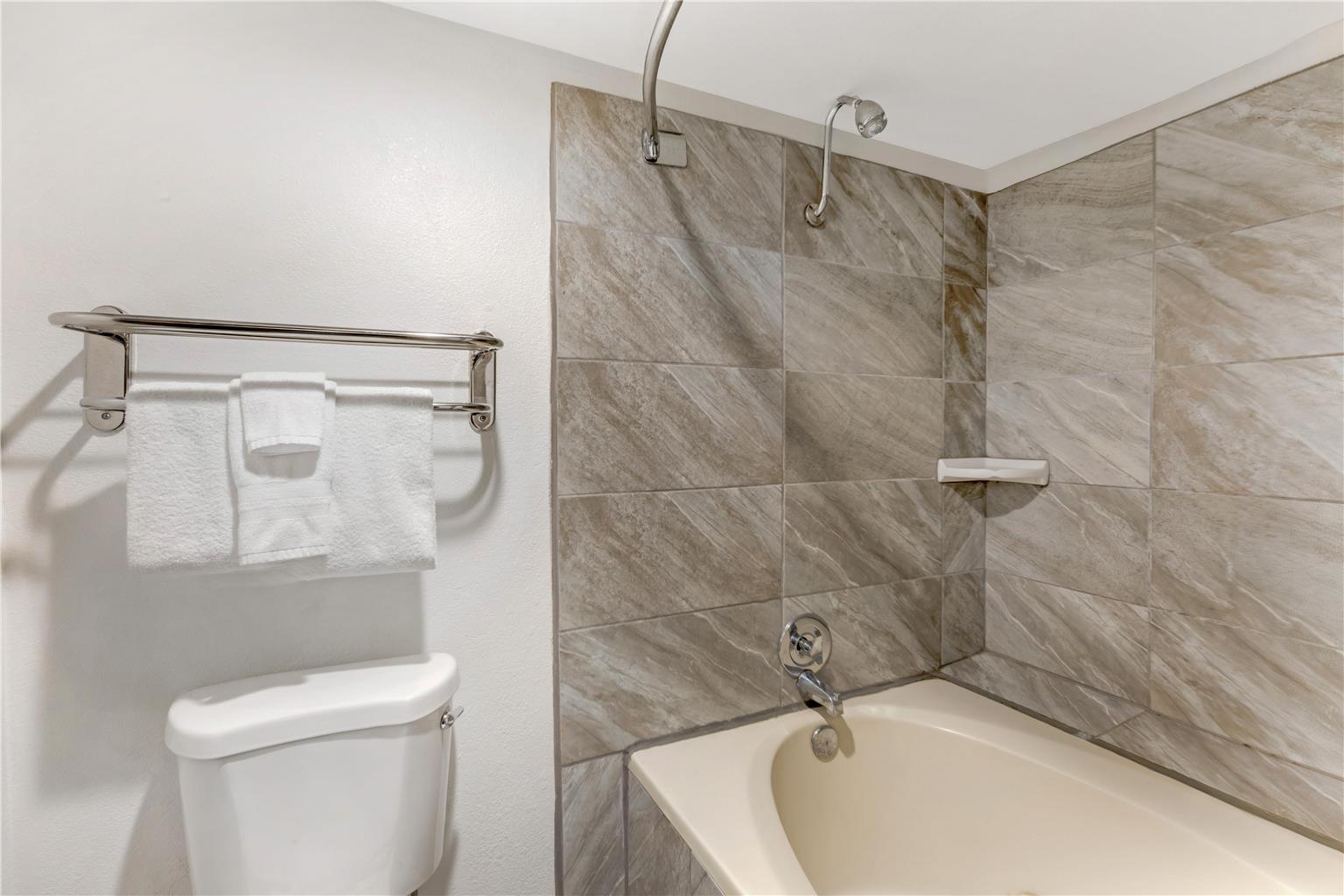 Best Western InnSuites Tucson Foothills Hotel & Suites - photo 31