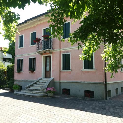 Villa Trevisi ROOMS free parking — 4-Star Luxury Hotel in Treviso, Italy