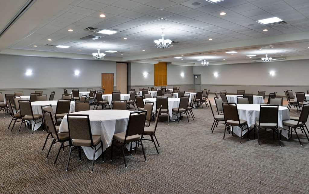 Comfort Inn & Suites Madison North - photo 30