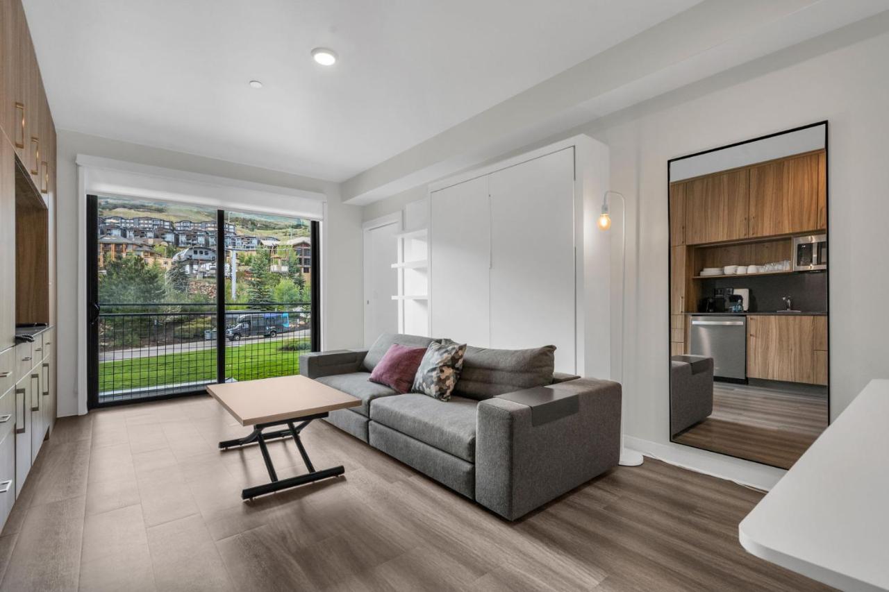 1BR in the Heart of Canyons Village in Bridgeport, United States