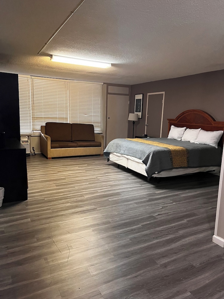 Apm Inn & Suites - photo 12