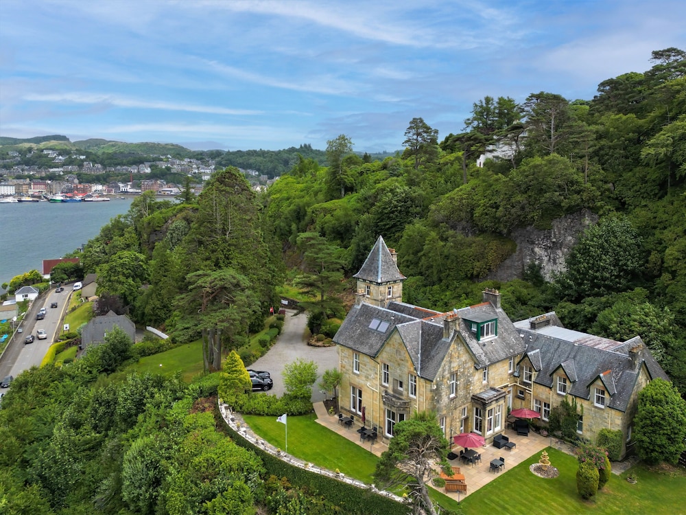 Dungallan Country House — 5-Star Luxury Hotel in Oban, United Kingdom