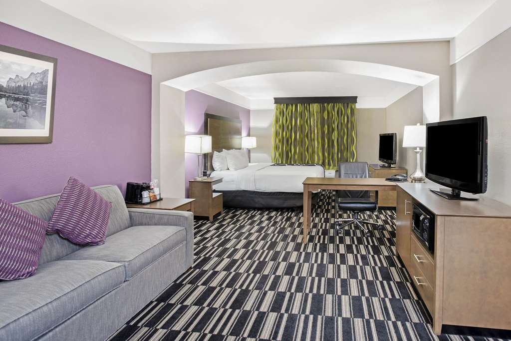 La Quinta Inn & Suites by Wyndham Modesto Salida - photo 20