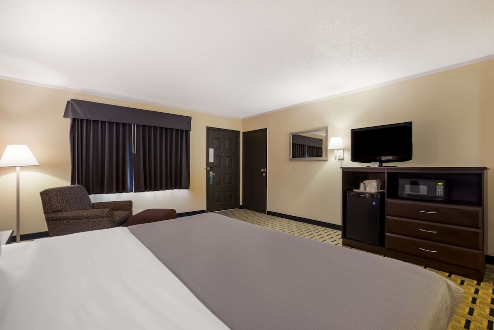 Quality Inn & Suites Millville - photo 13