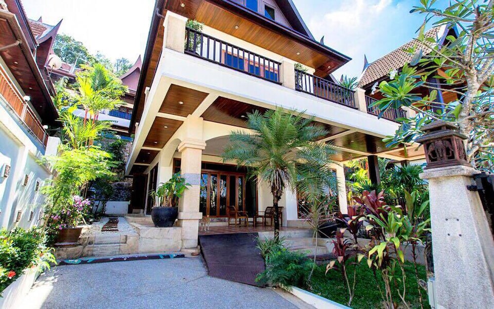 Baan Sawadee Villa — 4-Star Luxury Hotel in Kathu, Thailand