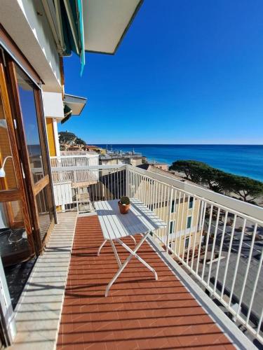 Le Casasse Vico Delle Stelle — 4-Star Luxury Hotel in Quiliano, Italy