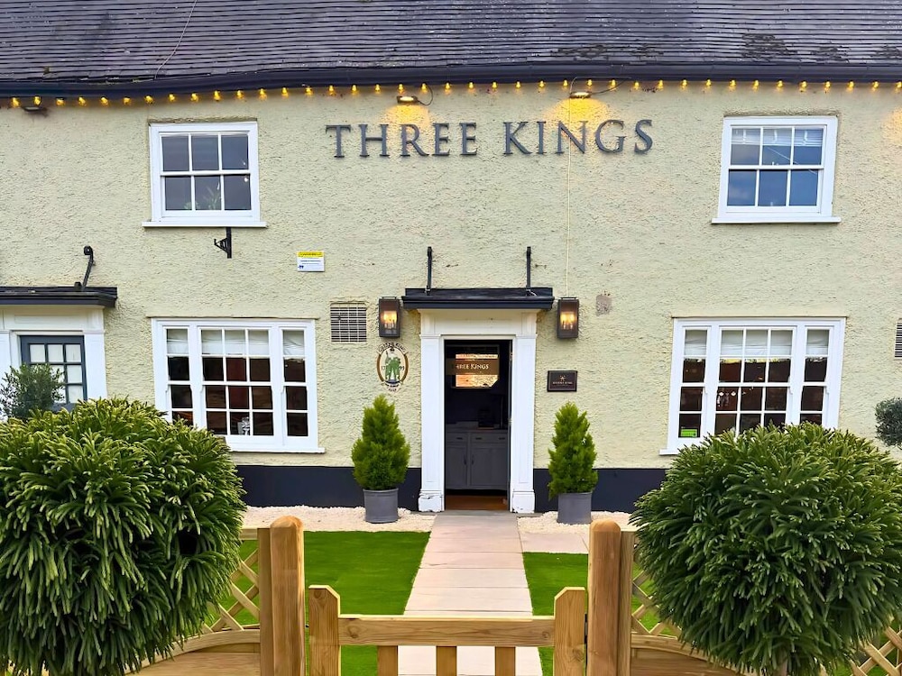The Three Kings Inn — 4-Star Luxury Hotel in Bury St Edmunds, United Kingdom