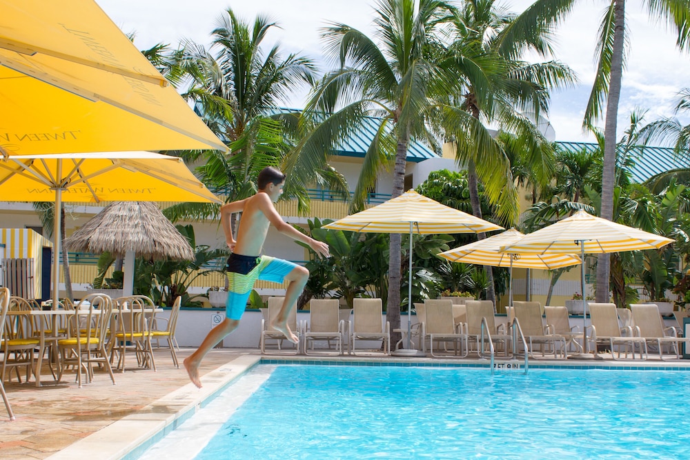 Tween Waters Island Resort & Spa - photo 44