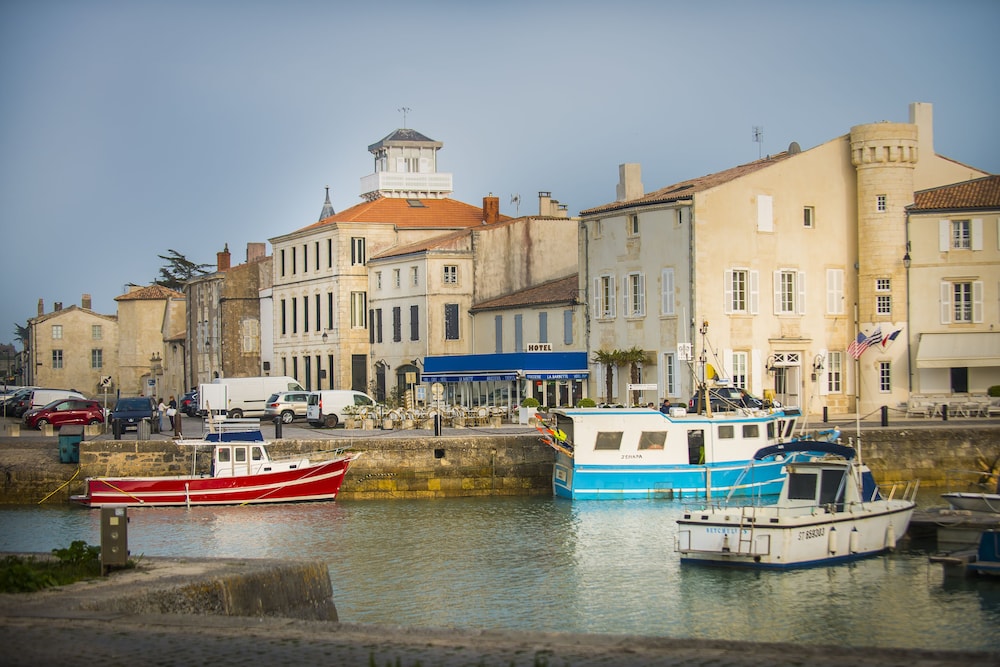 Le Lanternon - carbon neutral hotel in Saint-Martin-De-Re