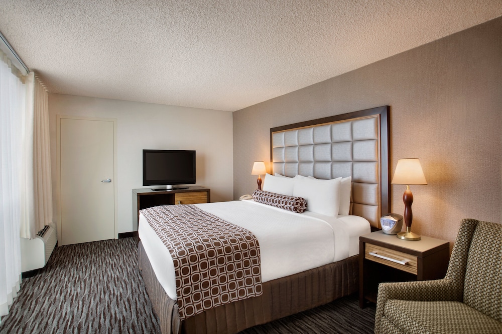 Crowne Plaza San Francisco Airport by IHG - photo 13