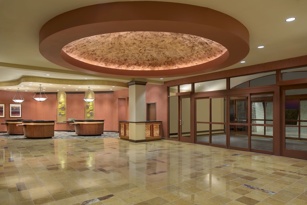 Embassy Suites by Hilton San Marcos Hotel Conference Center - photo 2