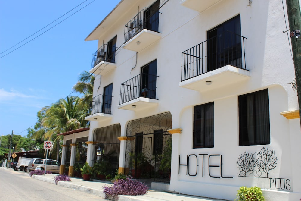 Hotel Arrecife Plus in Santa Maria Huatulco, Mexico