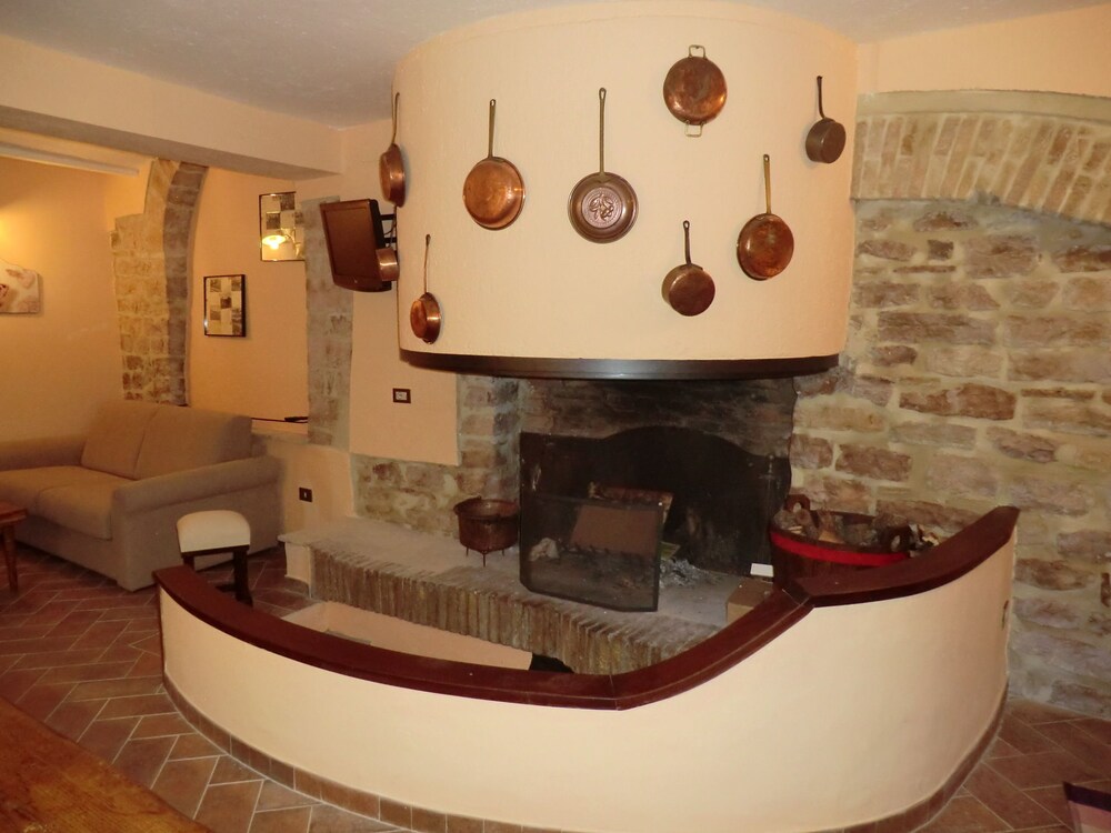 Residenza Frenguelli — 4-Star Luxury Hotel in Spello, Italy
