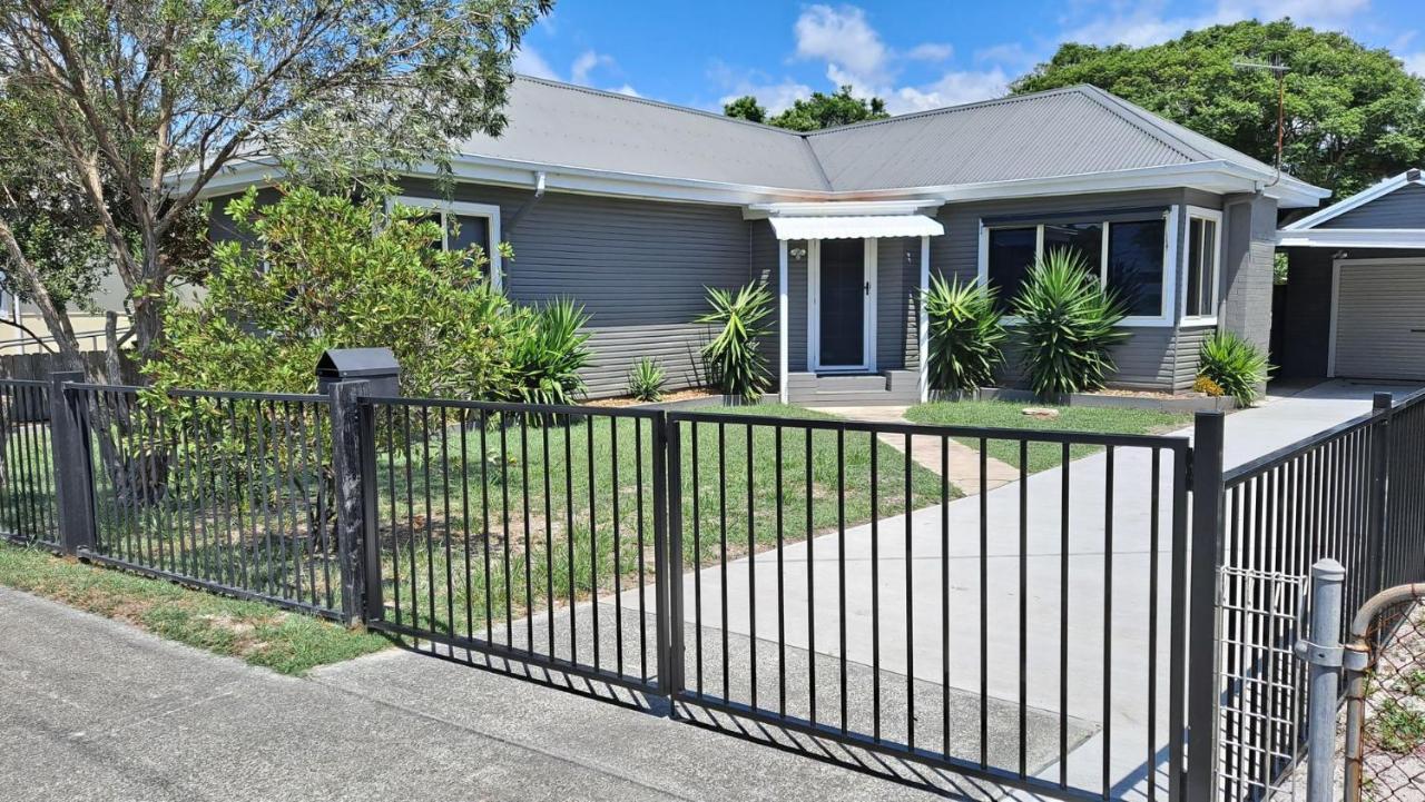 9 Breckenridge Street — Forster
