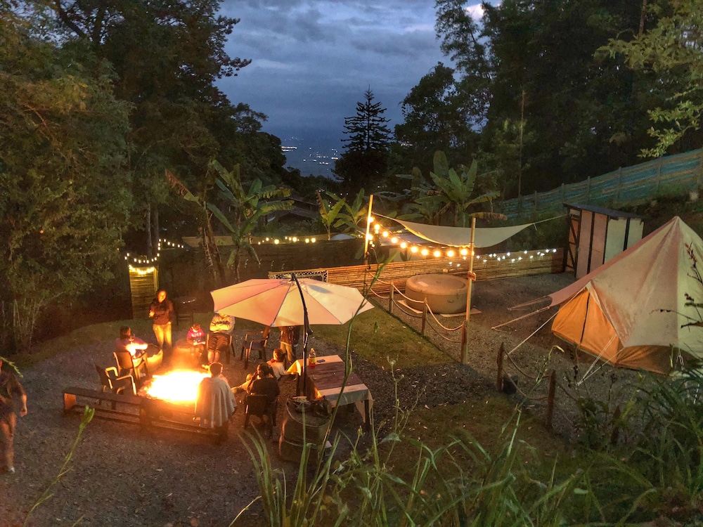 Glamping Stars — Yumbo
