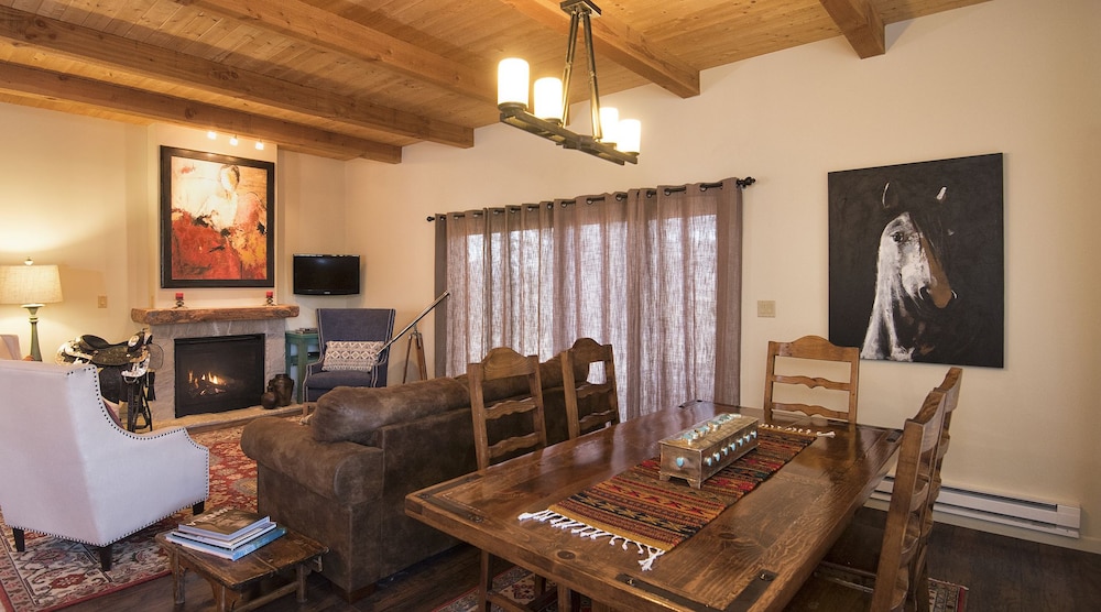 The Abiquiu Inn - photo 19