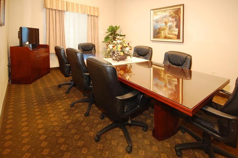 Franklin Inn & Suites - photo 41