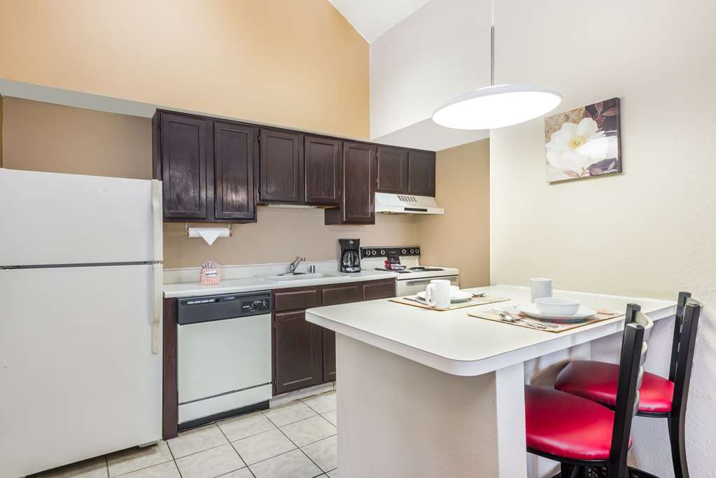 Hawthorn Extended Stay by Wyndham Dayton - photo 7