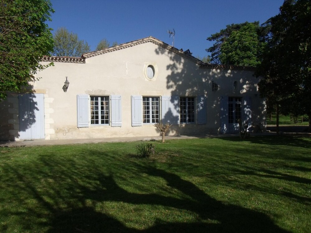 House With 4 Bedrooms in Marcellus With Enclosed Garden and Wifi — 4-Star Luxury Hotel in Marmande, France