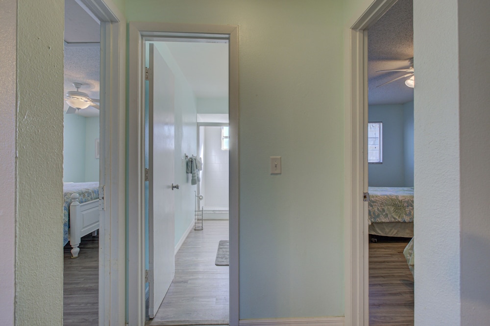 Beach Retreat Unit B By Anna Maria - photo 8