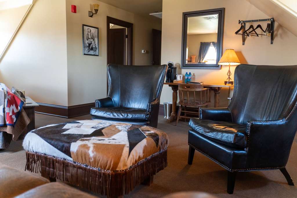 Sheridan Inn B W Signature Collection - photo 39