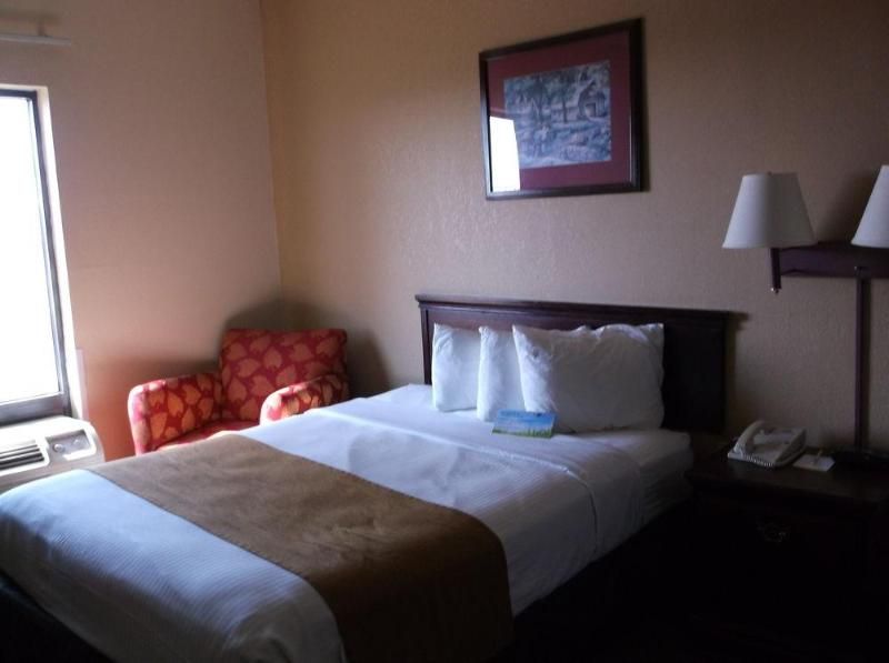 McPherson Inn By Oyo; I 135 - photo 45