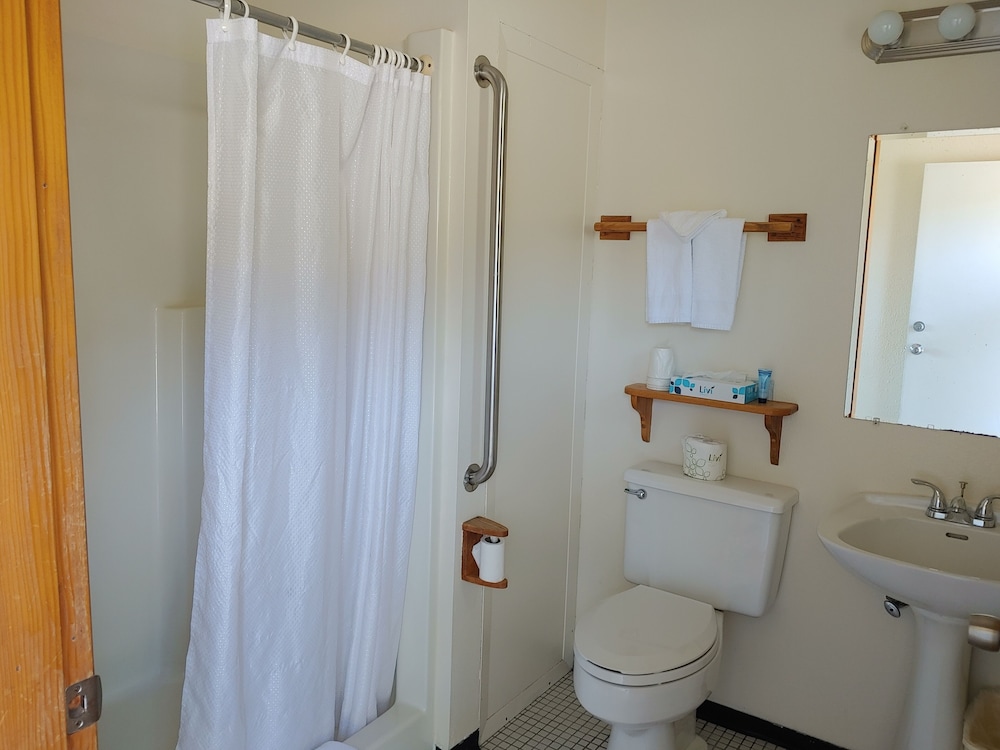 The Dublin House Motel - photo 21