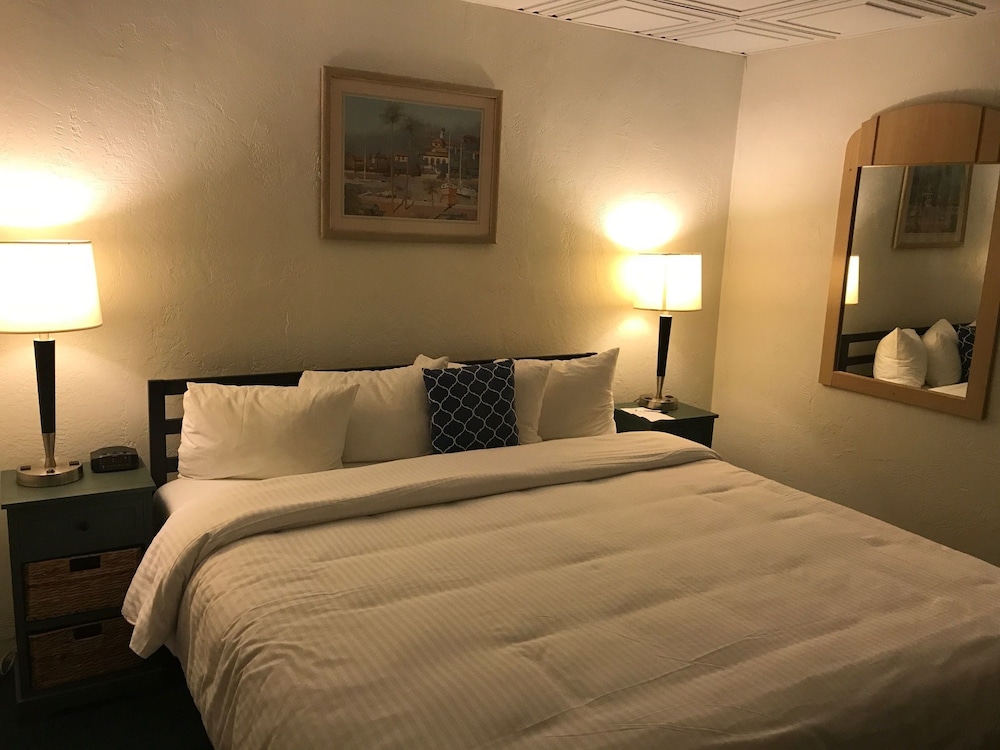 Key Largo Inn - photo 2