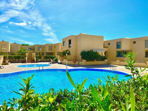 Pambnb 250m To Beach Family Pools Wi Fi & Bbq in Granadilla De Abona, Spain