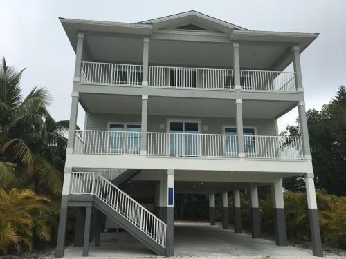 Amy's Beach House — 4-Star Luxury Hotel in Fort Myers Beach, United States