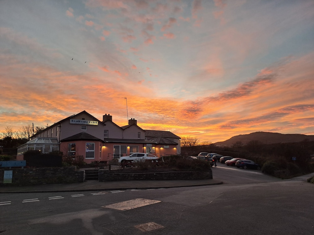 The Boathouse Hotel - carbon neutral hotel in Holyhead