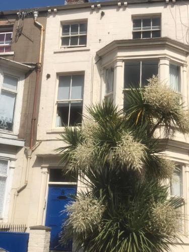 Granby House Holiday Apartments Apartment 2 in the Old Town Free on Street Parking Included