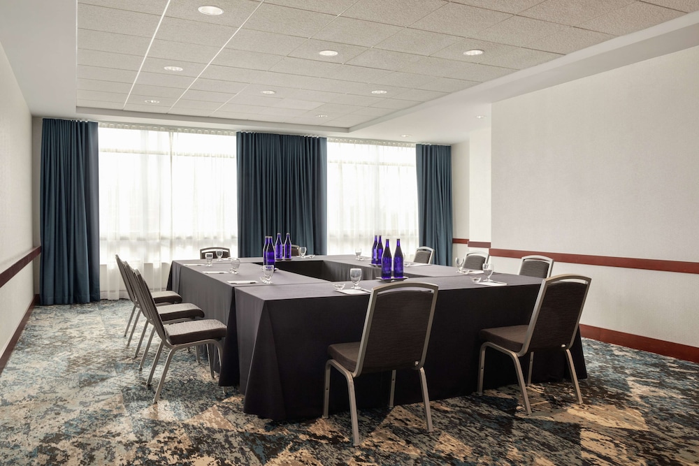 Hilton Garden Inn Troy - photo 57