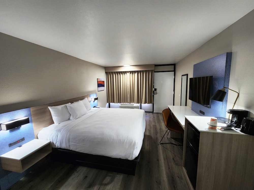 Baymont by Wyndham Lafayette - photo 7