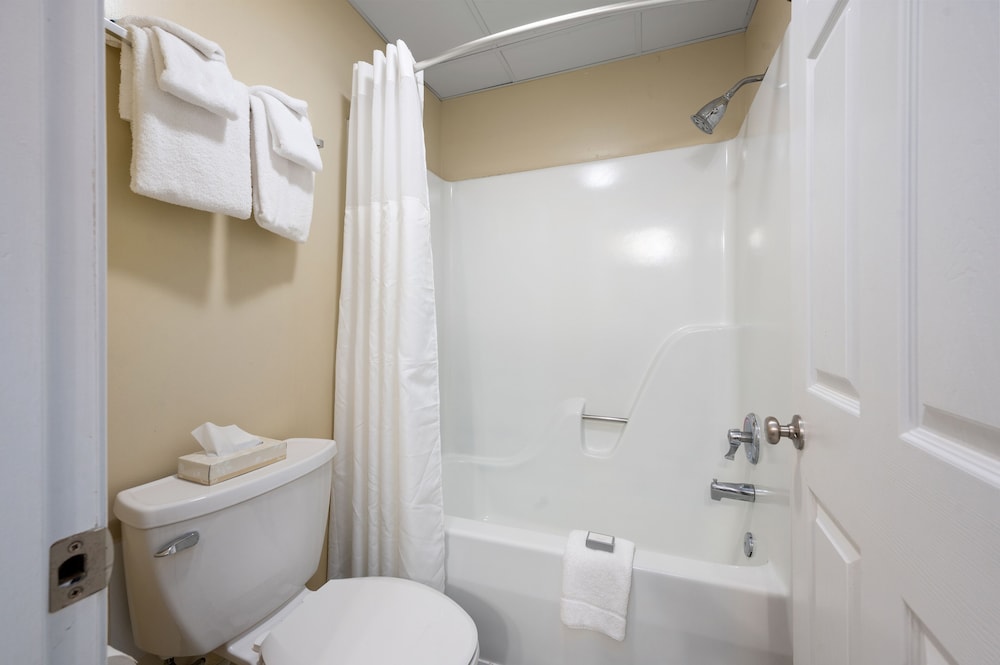 Coastal Palms Inn & Suites - photo 19