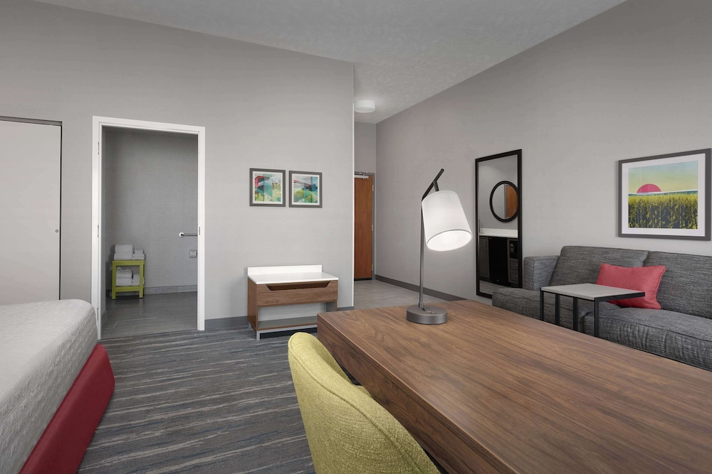Hampton Inn Waterloo Cedar Valley - photo 24