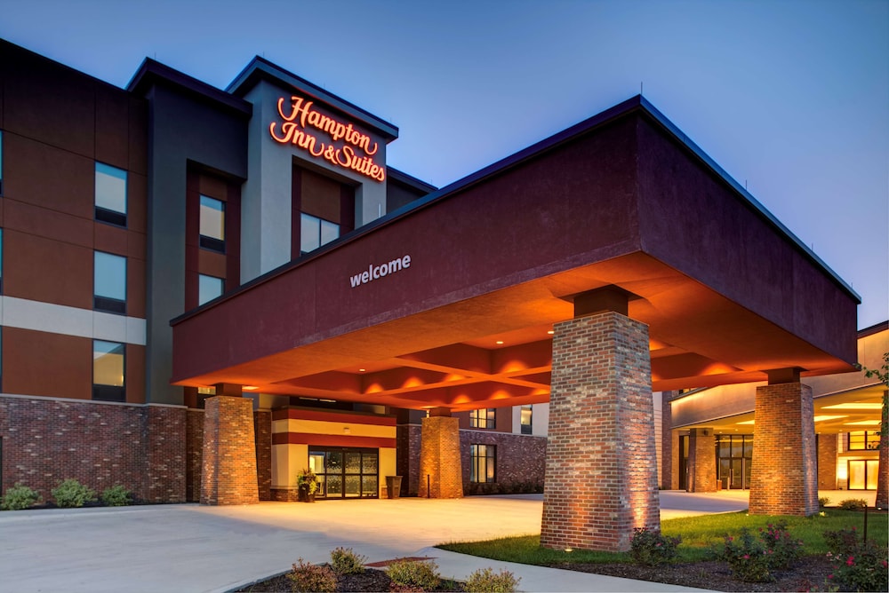 Hampton Inn & Suites Pittsburg Kansas Crossing - photo 29